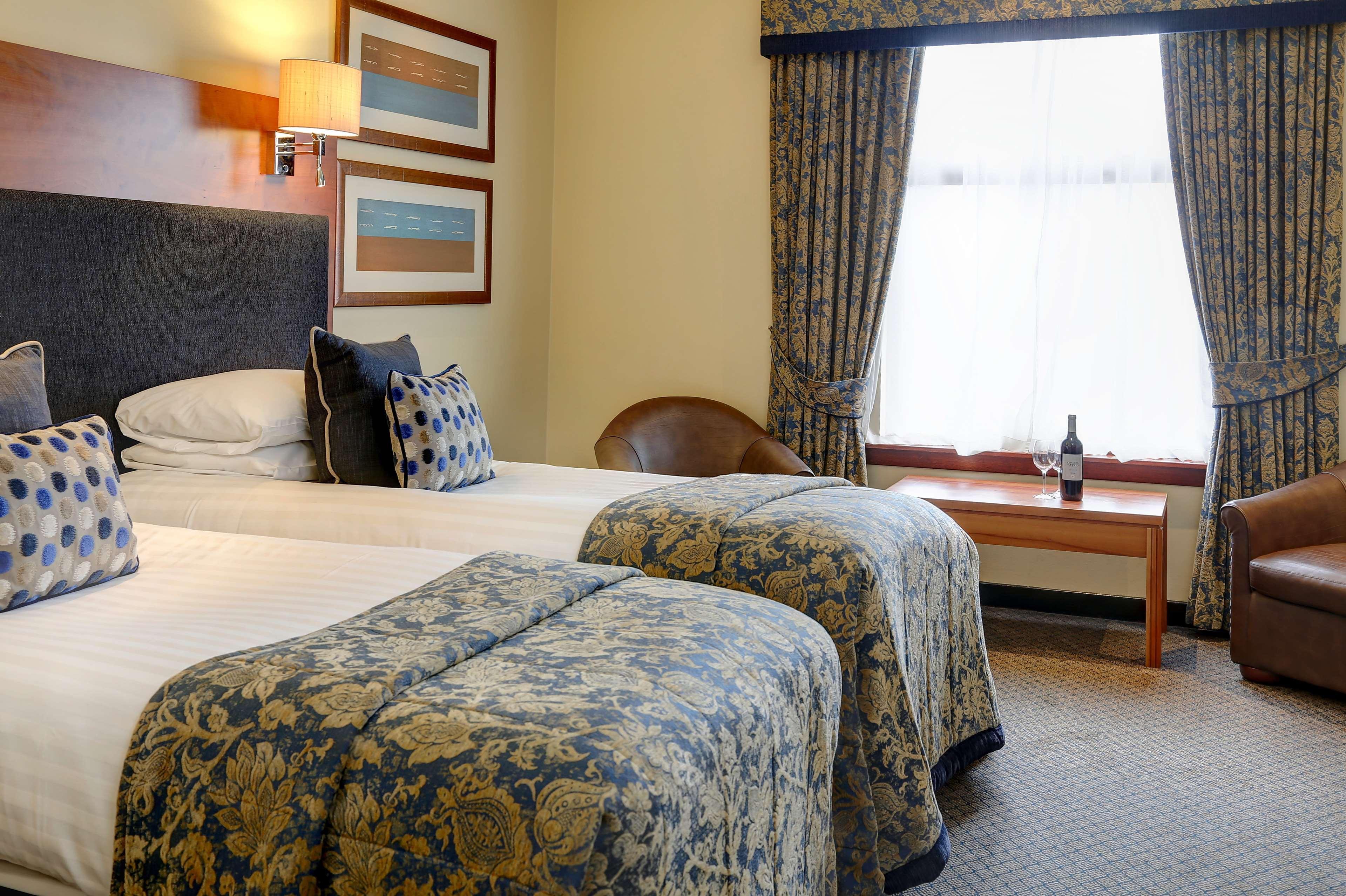 Best Western Garfield House Hotel Chryston Exteriör bild